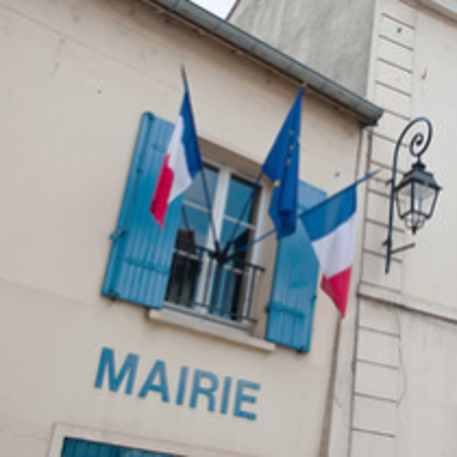 Salle des conseils & mariages – Mairie Commune Juillac-le-Coq