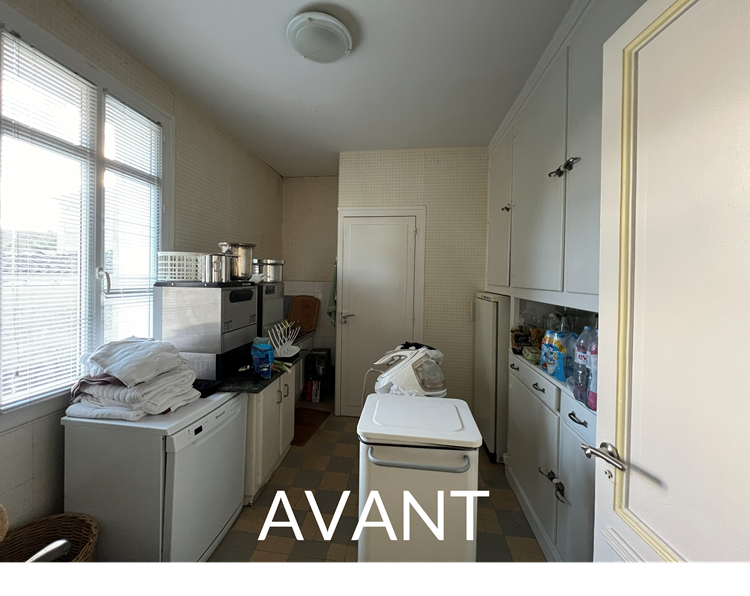 Avant - arrière cuisine/buanderie - coté cuisine
