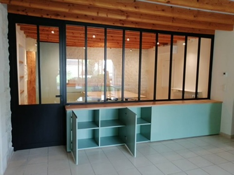 Meuble sur mesure coté salle à manger - ouvert