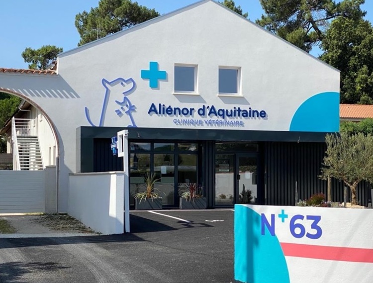 La façade de la clinique Aliénor d'Aquitaine