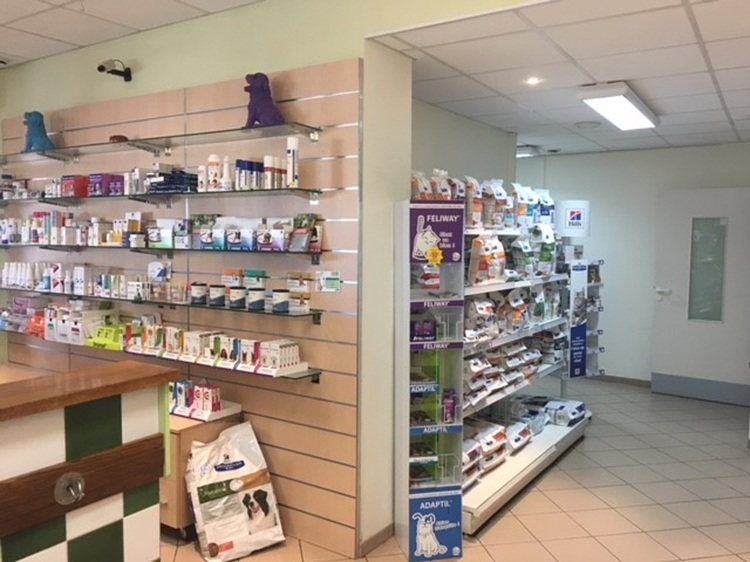 AVANT - Le meuble arrière comptoir et l'alimentation diététique