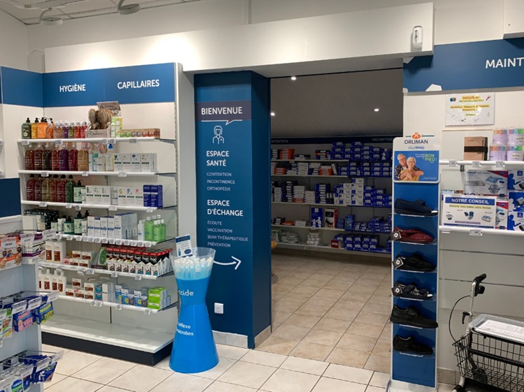 Après : Vue coté cabine orthopédie avec porte ouverte