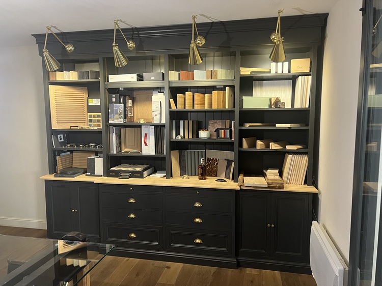 Le meuble "échantillon" dans le bureau d'étude