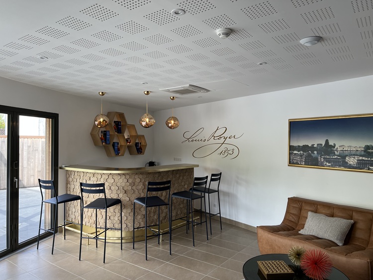 Bar dessiné et fabriqué sur mesure