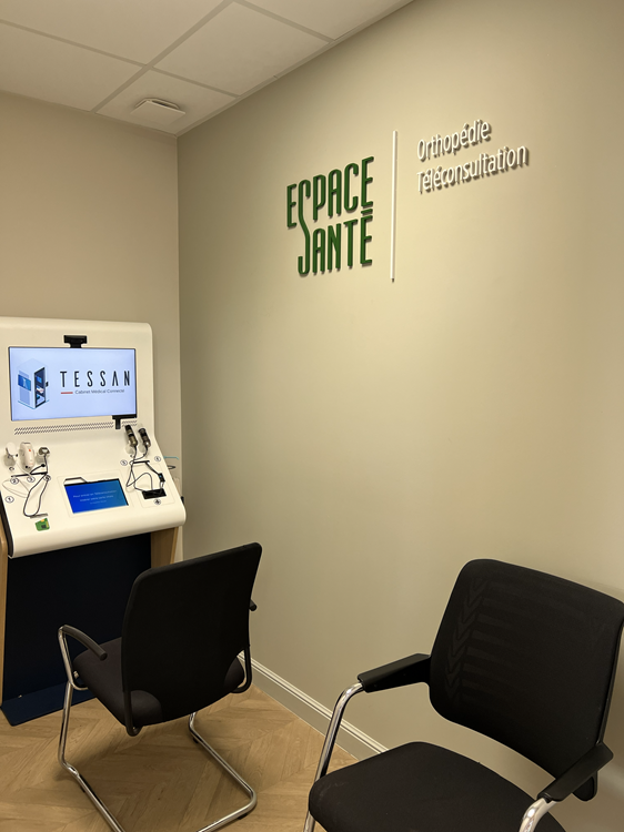 Cabine 2 réservée aux essayages d'orthopédie et à la téléconsultation