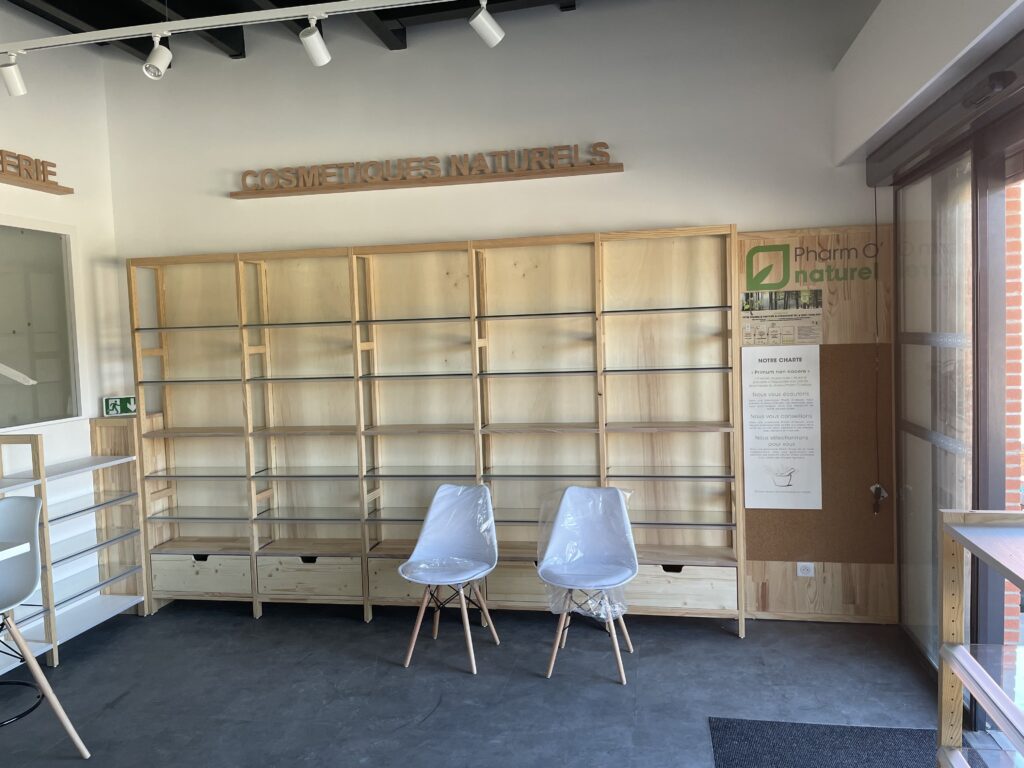 Pharmacie d'Onesse à la fin des travaux, prête à l'implantation