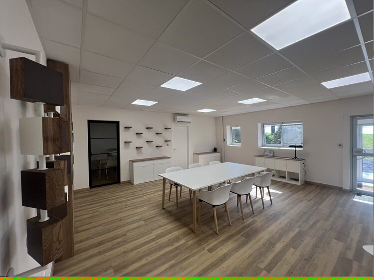 Réalisation de l'accueil/showroom