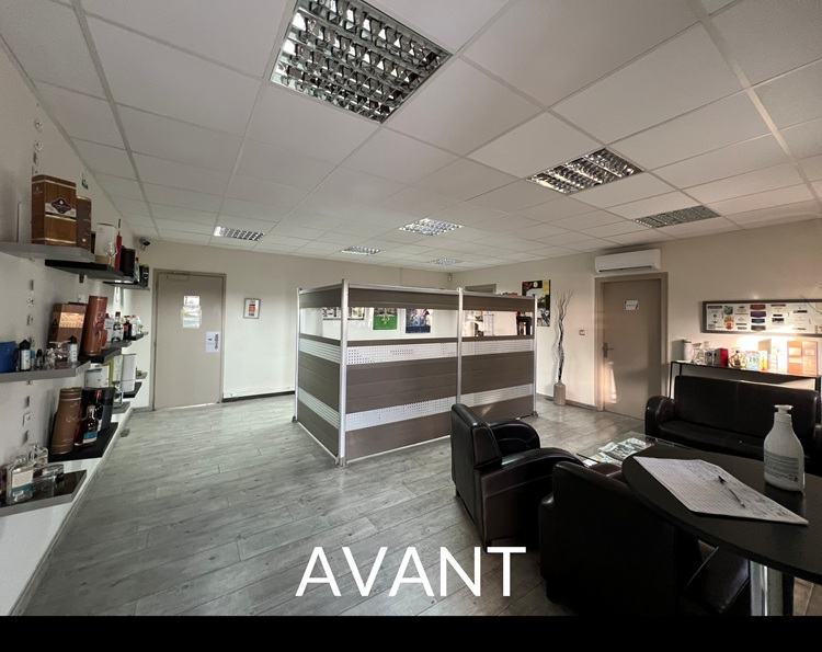 AVANT - L'accueil/showroom